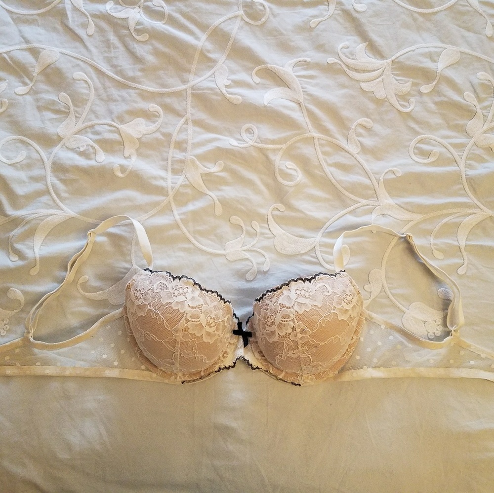 White Lace Victoria's Secret Bra